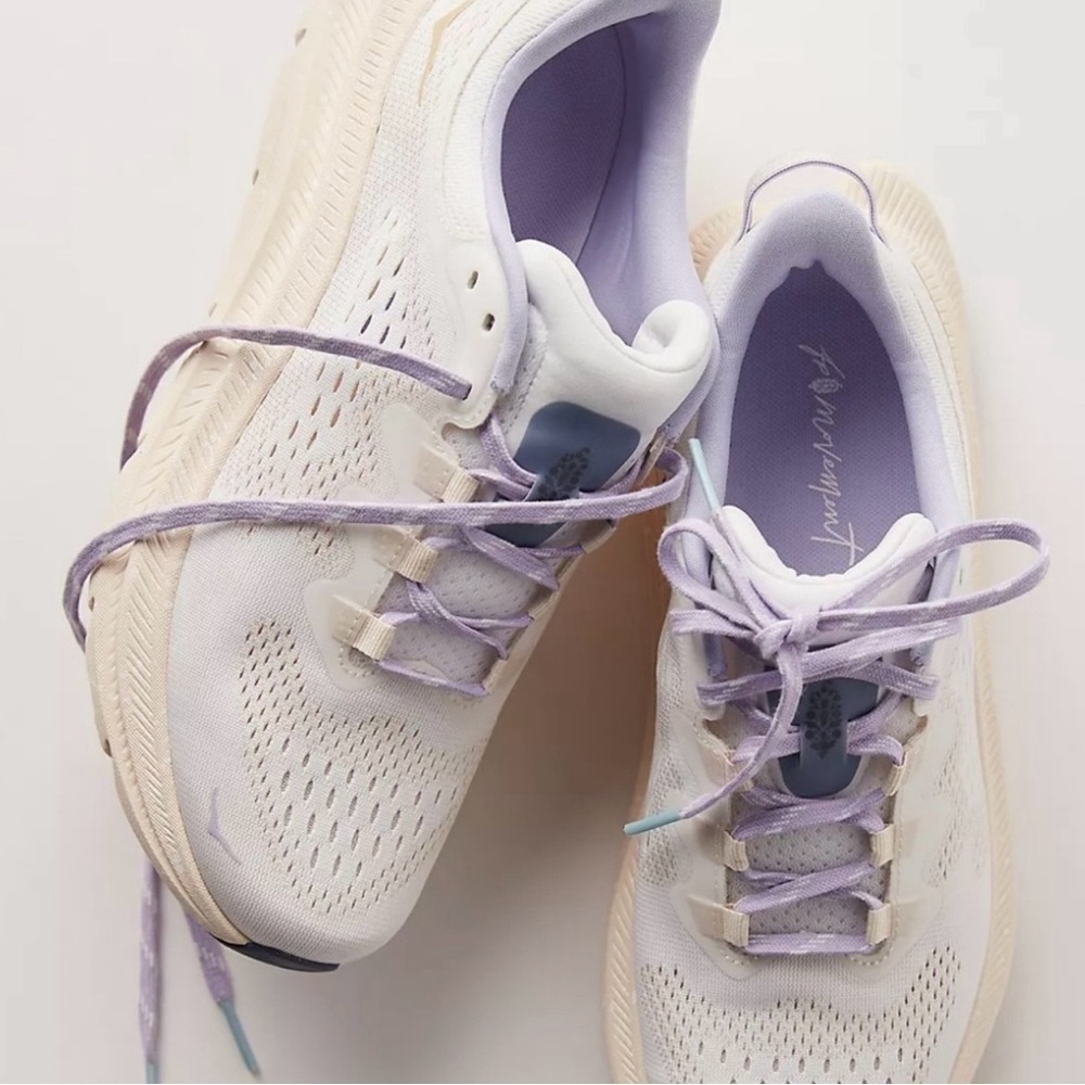 ISO DESPERATELY FOR HOKA X FREE PEOPLE MOVEMENT KAWANA 2.0🚨